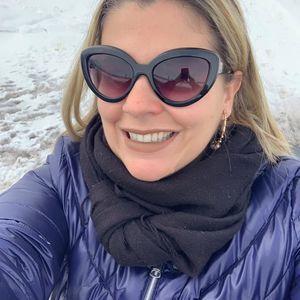 Meet your Posher, Ana paula